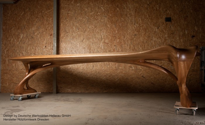 1 Tisch aus Holz Design by Deutsche Werkstätten Hellerau GmbH – Holzformwerk Dresden
