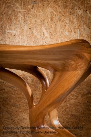 11 Tisch aus Holz Design by Deutsche Werkstätten Hellerau GmbH – Holzformwerk Dresden