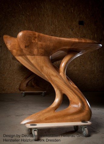 2 Tisch aus Holz Design by Deutsche Werkstätten Hellerau GmbH – Holzformwerk Dresden