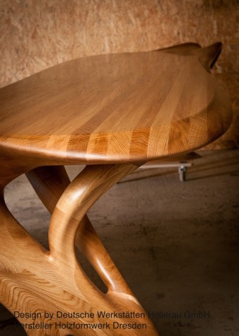 7 Tisch aus Holz Design by Deutsche Werkstätten Hellerau GmbH – Holzformwerk Dresden